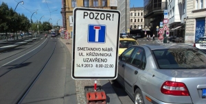 Petice proti uzavření Smetanova nábřeží v Praze